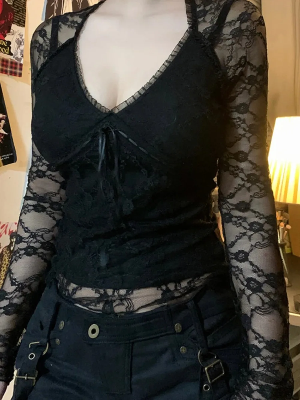 섹시한 레이스 티셔츠 여성 빈티지 다크 고딕 시스루 긴팔 브이넥 크롭 티 탑 레이브 의상 여성용