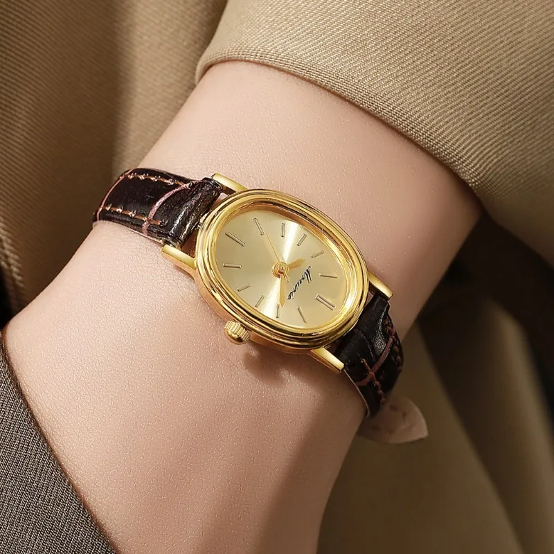 

Luxury Gift Quartz Watch Pigeon Egg Dial Watch Simple Brown Black Leather Strap Wristwatches Wholesale Relojes Para Mujer