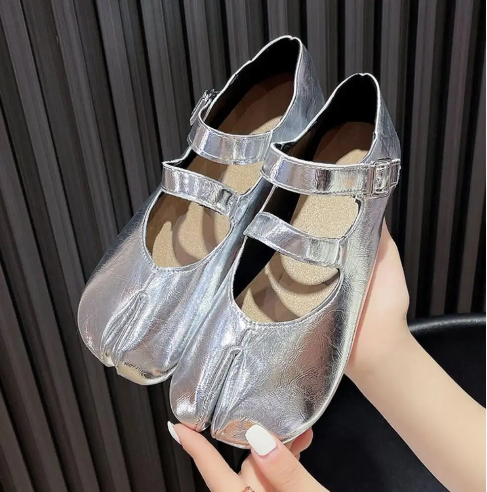 Silver Leather Split Toe Flat Shoes Woman Mary Janes Tabi Ninja Flats Female Cozy Dress Shoes Ankle Belt Moccasins Loafers Zapat