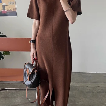 여름 빈티지 라운드 넥 루즈 피트 캐주얼 롱 사이드 슬릿 짧은 소매 니트 드레스 여성 무릎 길이 패션 복고풍 스타일 