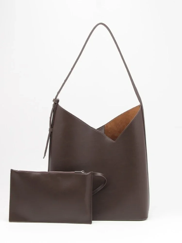 

Premium brown commuter large capacity handbag single shoulder mother bucket bag