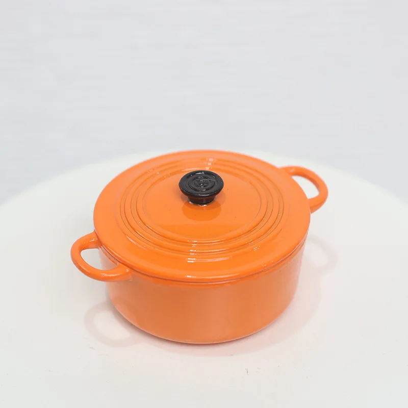 Creative Soup Pot Model Dollhouse Mini Kitchen Large Soup Pot Kitchenware Ornaments Mini Kitchenware Accessories Play House Toys