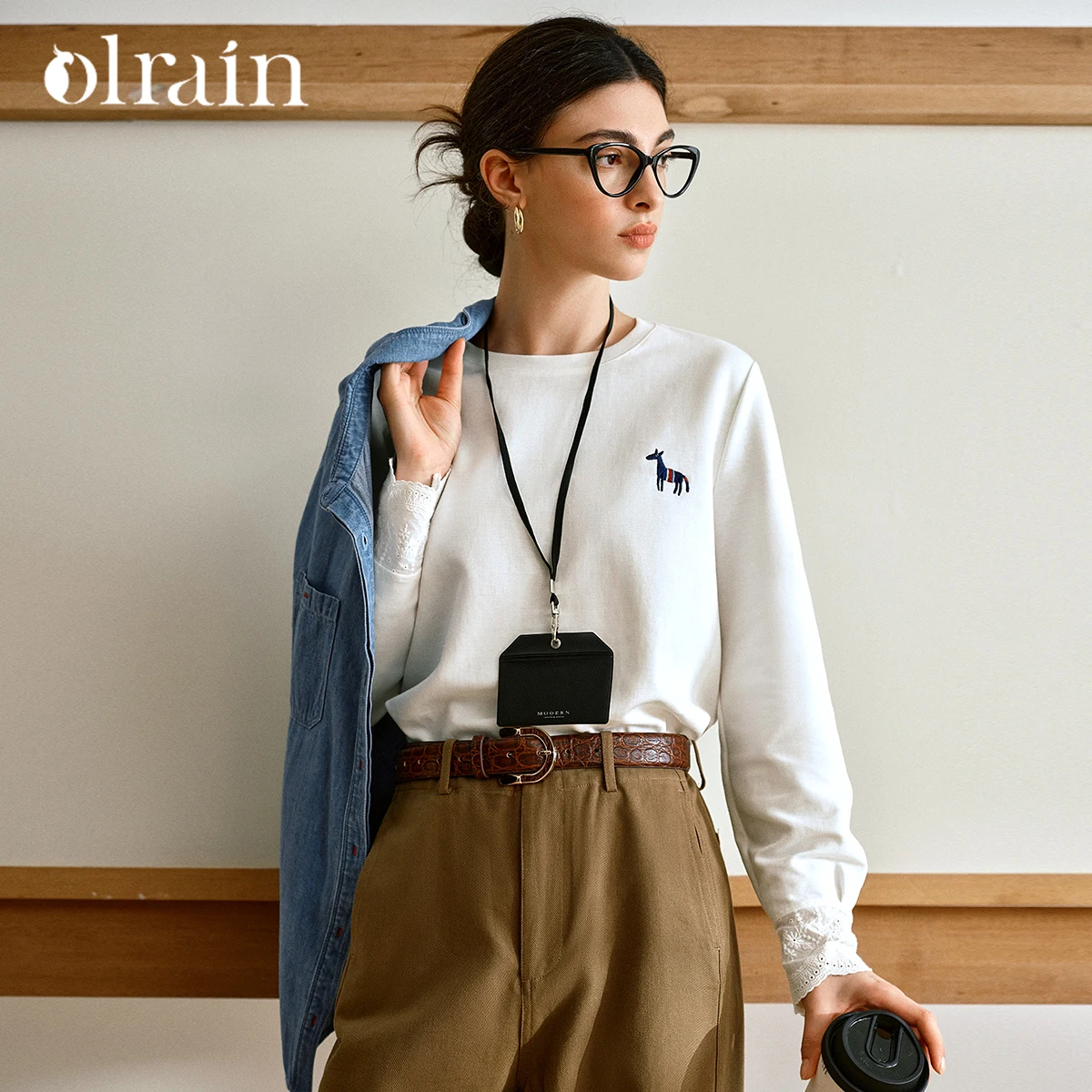 OLrain White Long Sleeve T-Shirts 2026 Autumn French O-Neck Embroidered Knit Top Casual Straight Women's Clothing O57QT000511
