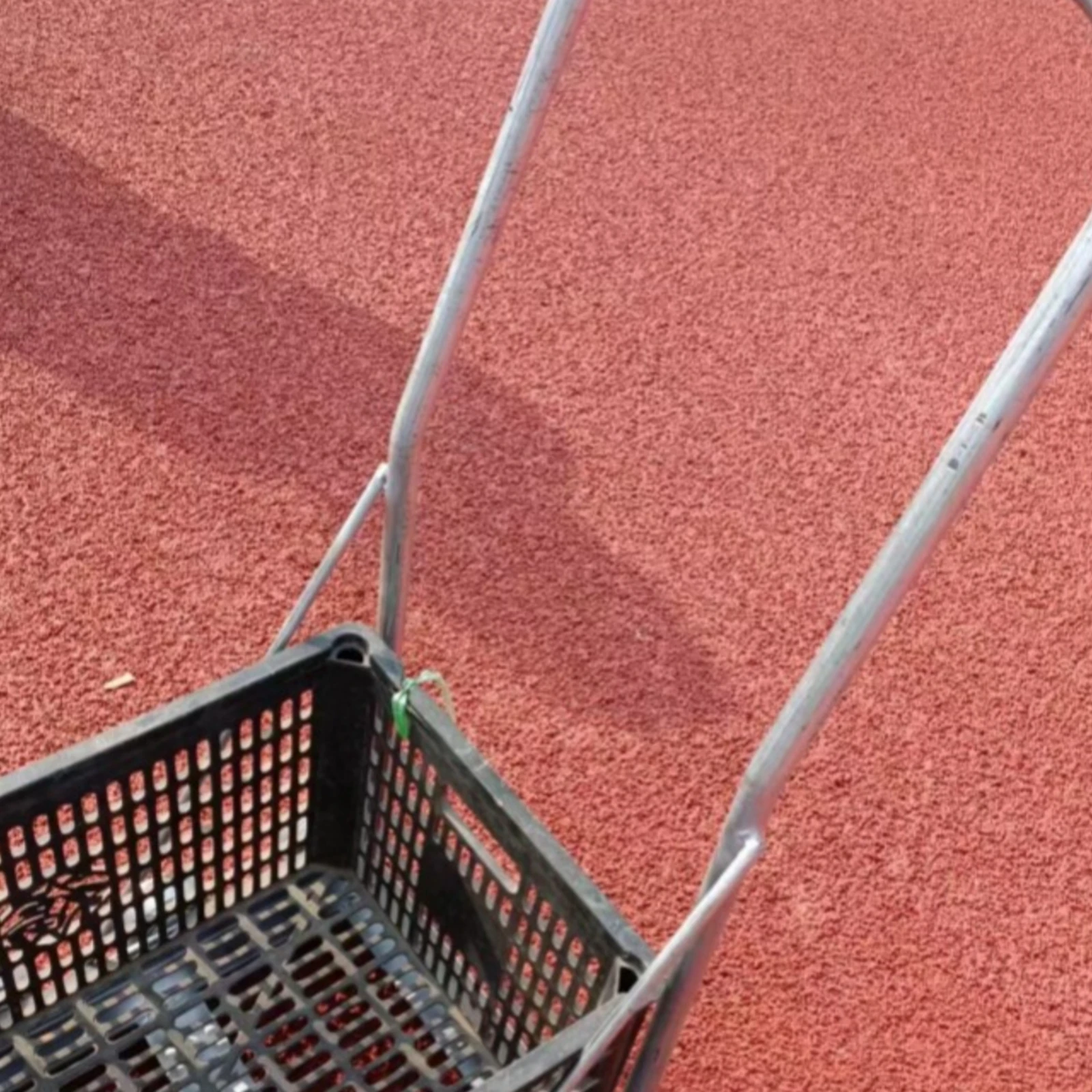 carrello-a-spinta-manuale-con-manico-cilindrico-piattaforma-in-metallo-attrezzatura-compatta-per-traslochi-a-quattro-ruote