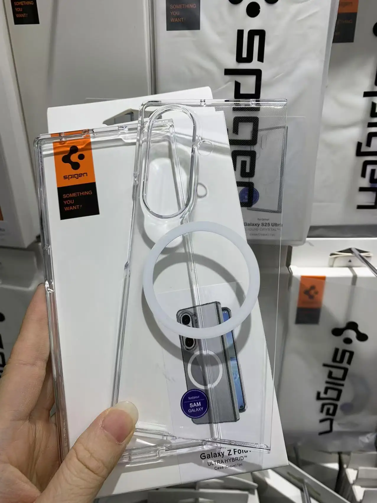 Spigen Przezroczyste Etui PC z MagSafe do Samsung Galaxy Z Fold 8 Ultra 7 6 5, Ultracienkie, Odporne na Wstrząsy, Twarde Etui na Z Fold7 — zdjęcie produktu 3