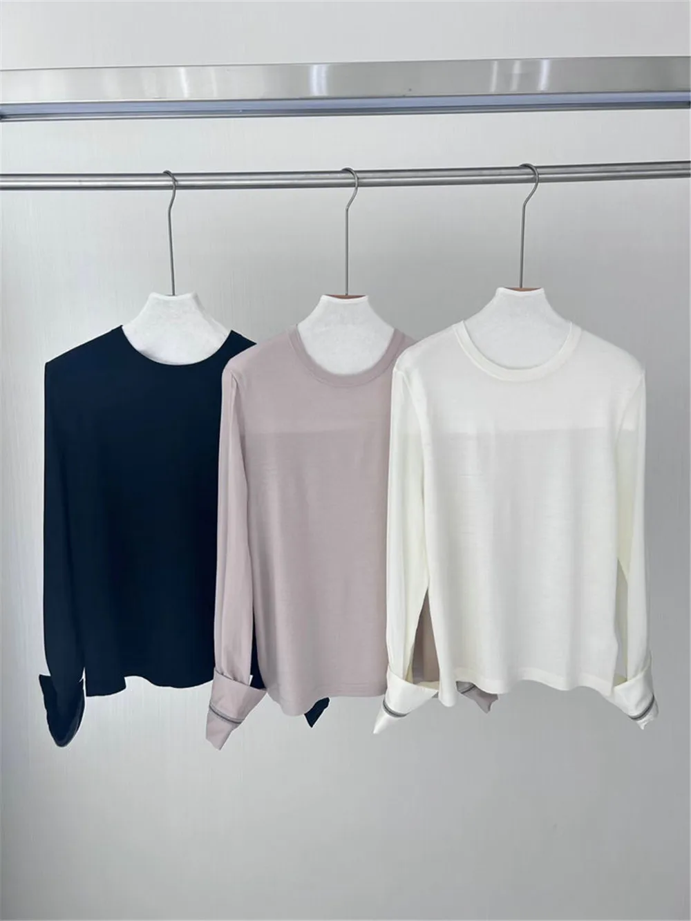 

Merino Wool Long-Sleeved Pullover Sweater With Stitching Beaded Temperament Tops