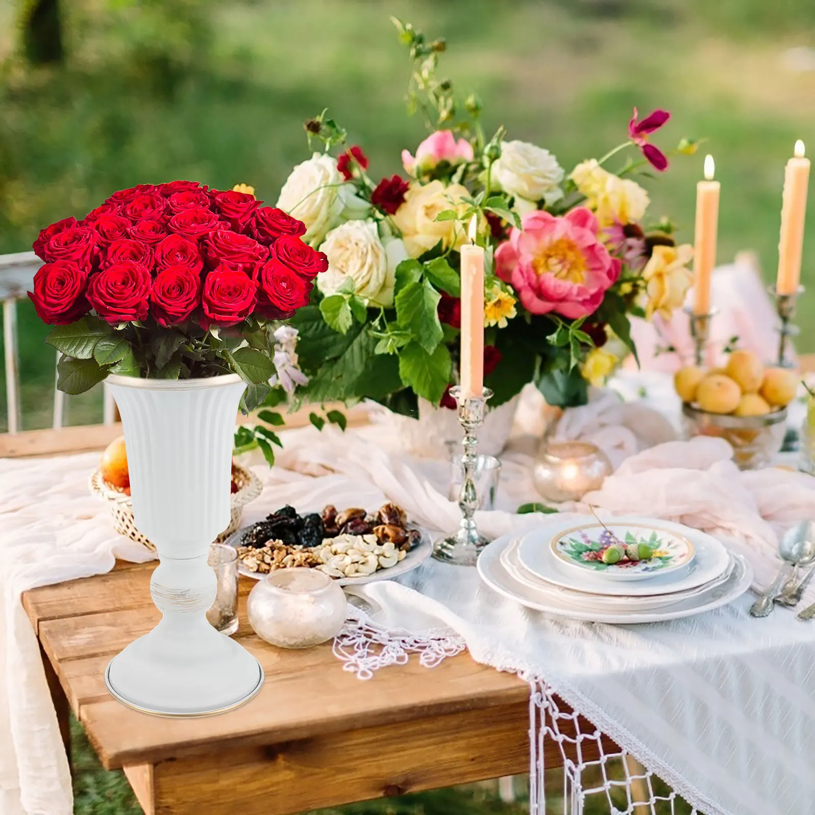 

Golden Metal Vase Simple Elegant Design Small Decorative Vase For Home Office Desk Wedding Centerpiece Modern Vintage Style