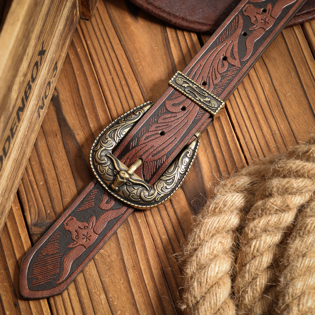 Ein lässiger, individueller und Retro-Gürtel, ein Kleidungsaccessoire im Western-Stil, Metallschnalle, PU-Gürtel, geeignet für Männer und Frauen – Detail 7