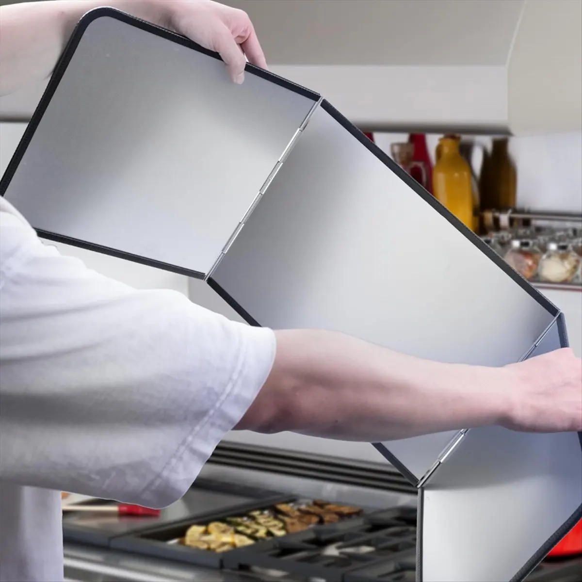 2026 Trend Splatter Guard for Frying Non-Stick 3 Sided Foldable Grease Splatter Screen Stainless Steel Anti Splatter Shield