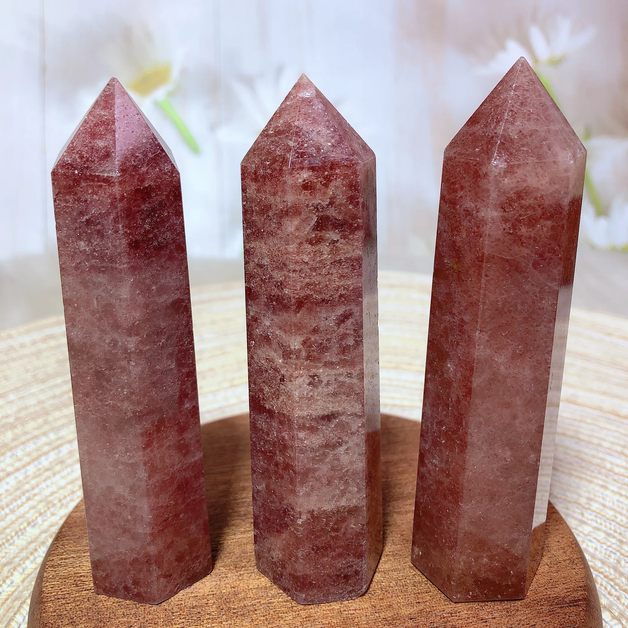 

High Quality Natural Crystals Strawberry Tower Healing Stone Jewelry Desk Reiki Home Decorations Room Decor Energy Mineral Ore