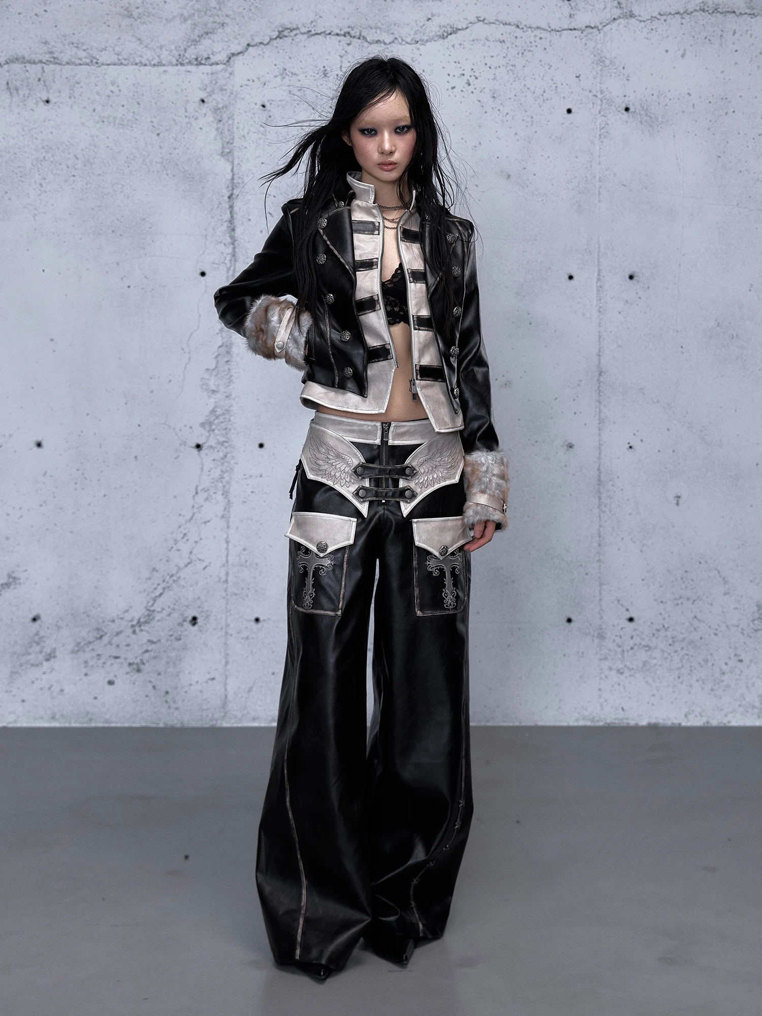 

Брюки женские в стиле панк-стрит, имитация двухслойных, с вышивкой, из искусственной кожи, свободные, широкие, длинные, ретро, с низкой посадкой