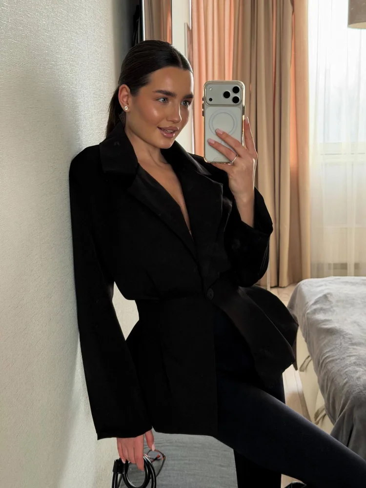 

Женское пальто из атласа с асимметричным воротником и V-образным вырезом, в стиле ретро, однобортное, с поясом, повседневное, элегантное, новинка 2026 года