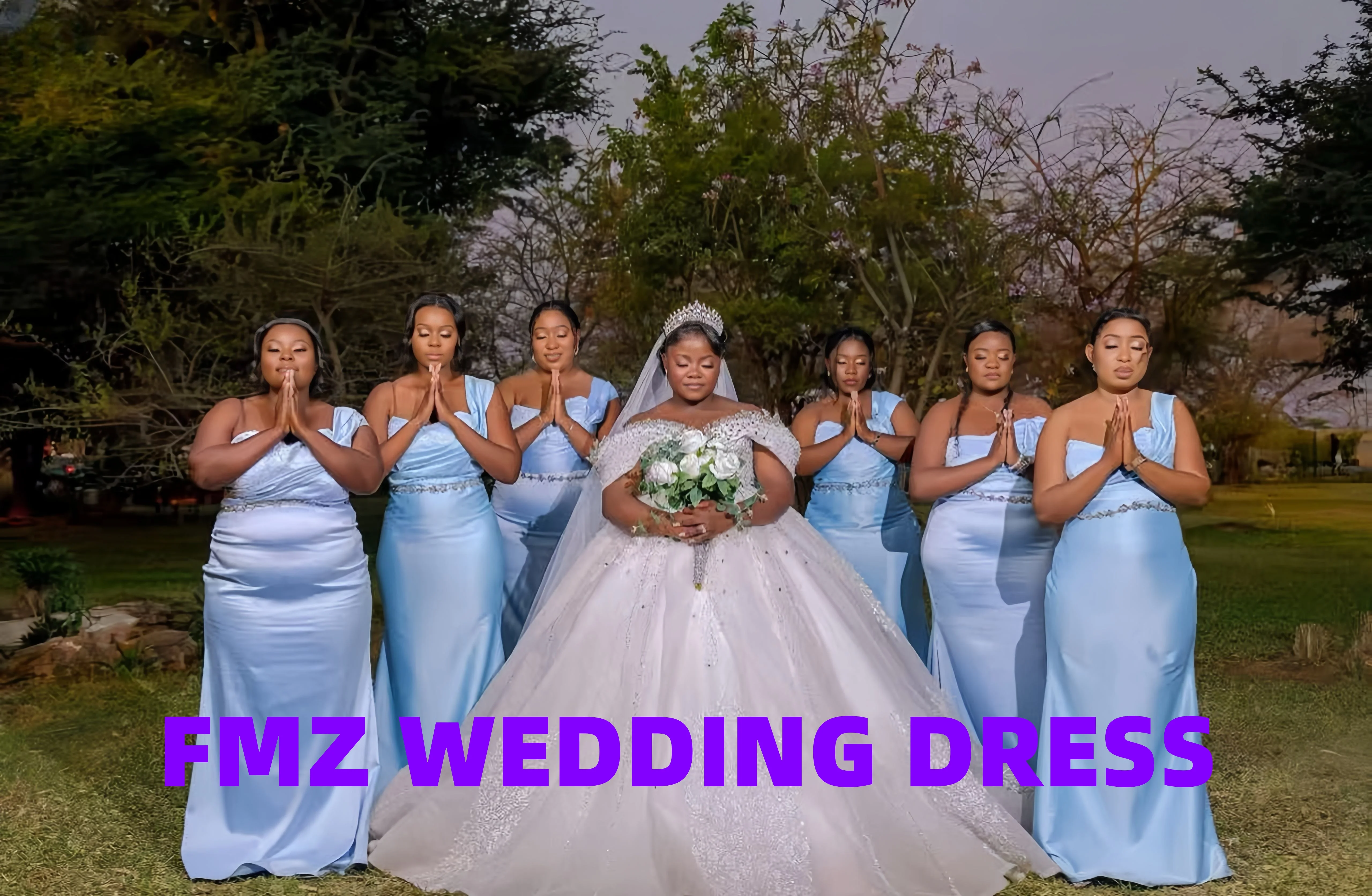 فستان زفاف فاخر مخصص بياقة حلوة بدون أكمام مطرز بالخرز أماندا نوفيس فيستدوس دي نوفيا أماندا نوفيا