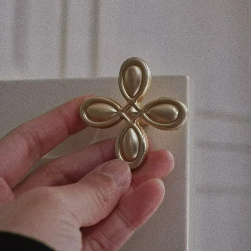 1PC  Mid Ancient Style Four Leaf Clover Simple Drawer Wardrobe Door Cabinet Drawer Cabinet French Retro Single Hole Handle