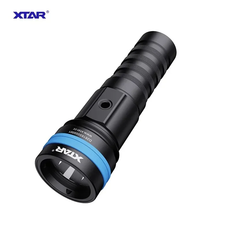 XTAR D26 1600S Diving Flashlight CREE XHP35-HI D4 LED 1600 lumen beam distance 432 meter 100 meter diving depth