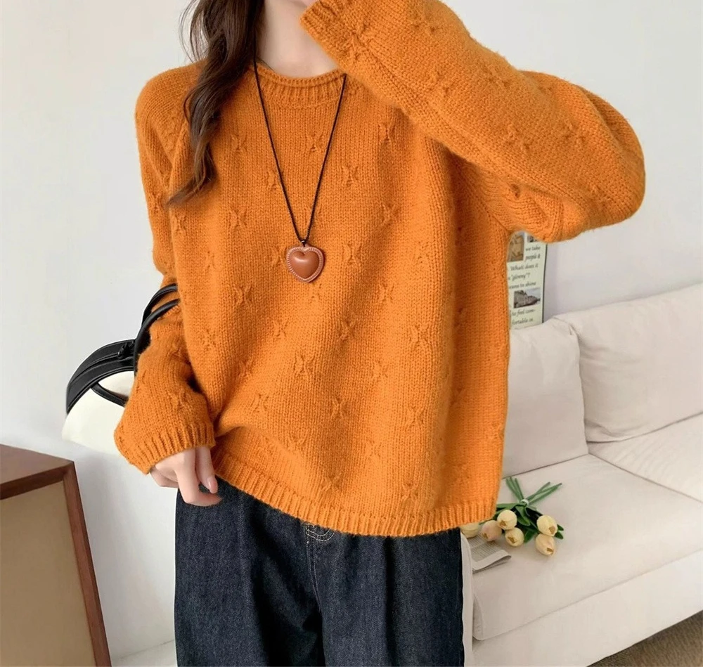 

2025 Pullover Sweater Women's Autumn and Winter New Loose Retro Round Neck Knitted Sweater Top