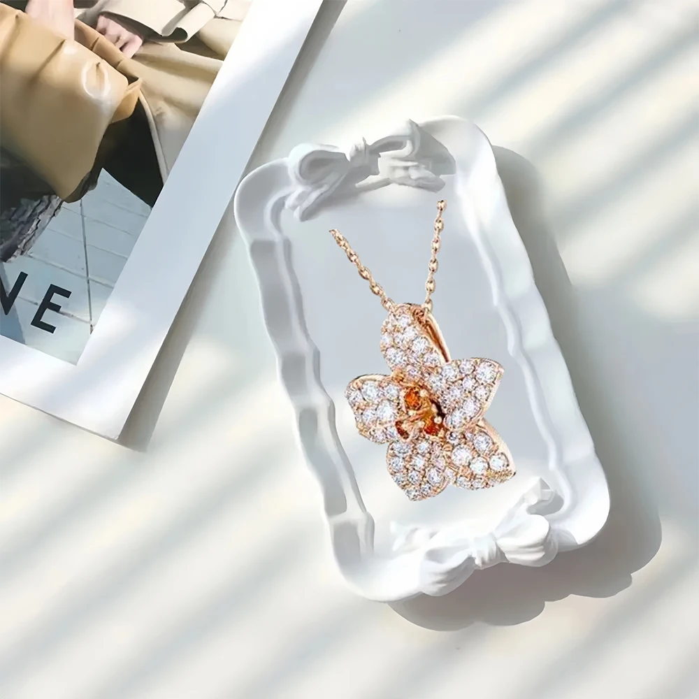 

2025 Hot Selling Brand Women's Necklace Fashionable, Simple, Luxurious Jewelry Suitable for Gifting To Friends