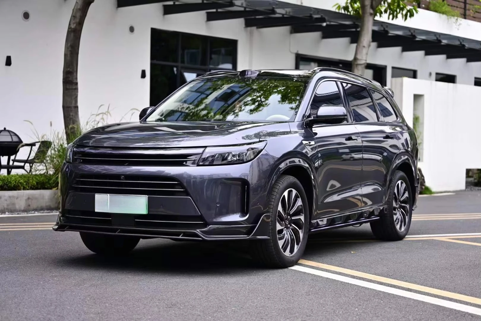 

Комплекты обвесов из высококачественного карбона в стиле RE для AITO M7: верхний спойлер, передний сплиттер, боковые пороги, задний диффузор, идеальный новый бампер