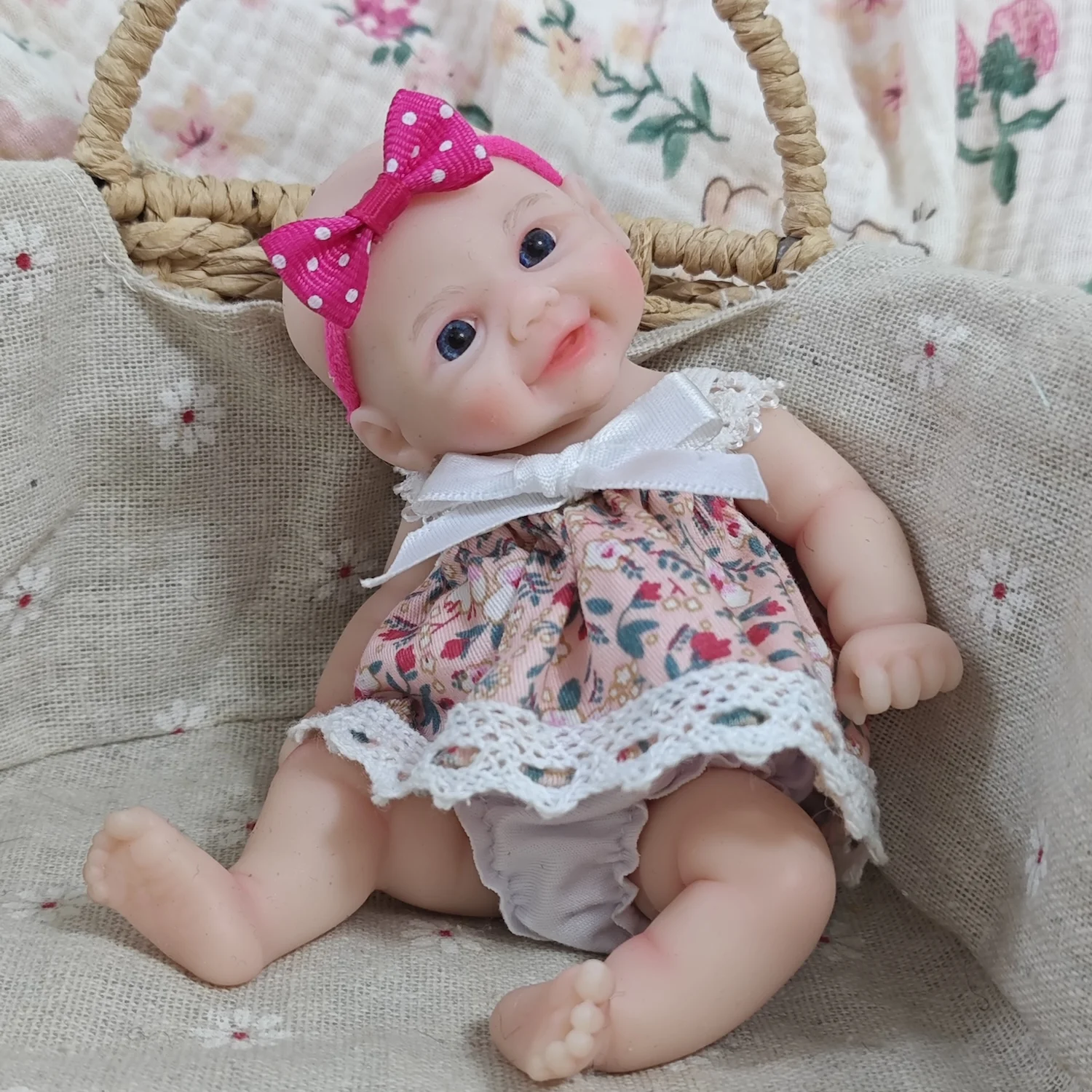 6 Inch Chubby Vivienne All Silicone Reborn Doll Lifelike Soft Solid Silicone Washable Doll Stress-relieving Toys
