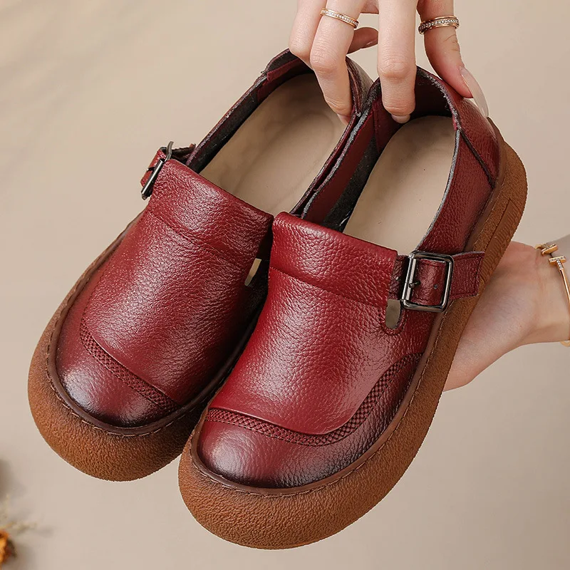 

Vintage Women's Soft Moccasins Slip-On Lazy Shoes Designer 2024 Autumn Collection Real Leather Flats Luxury Buckle Detail