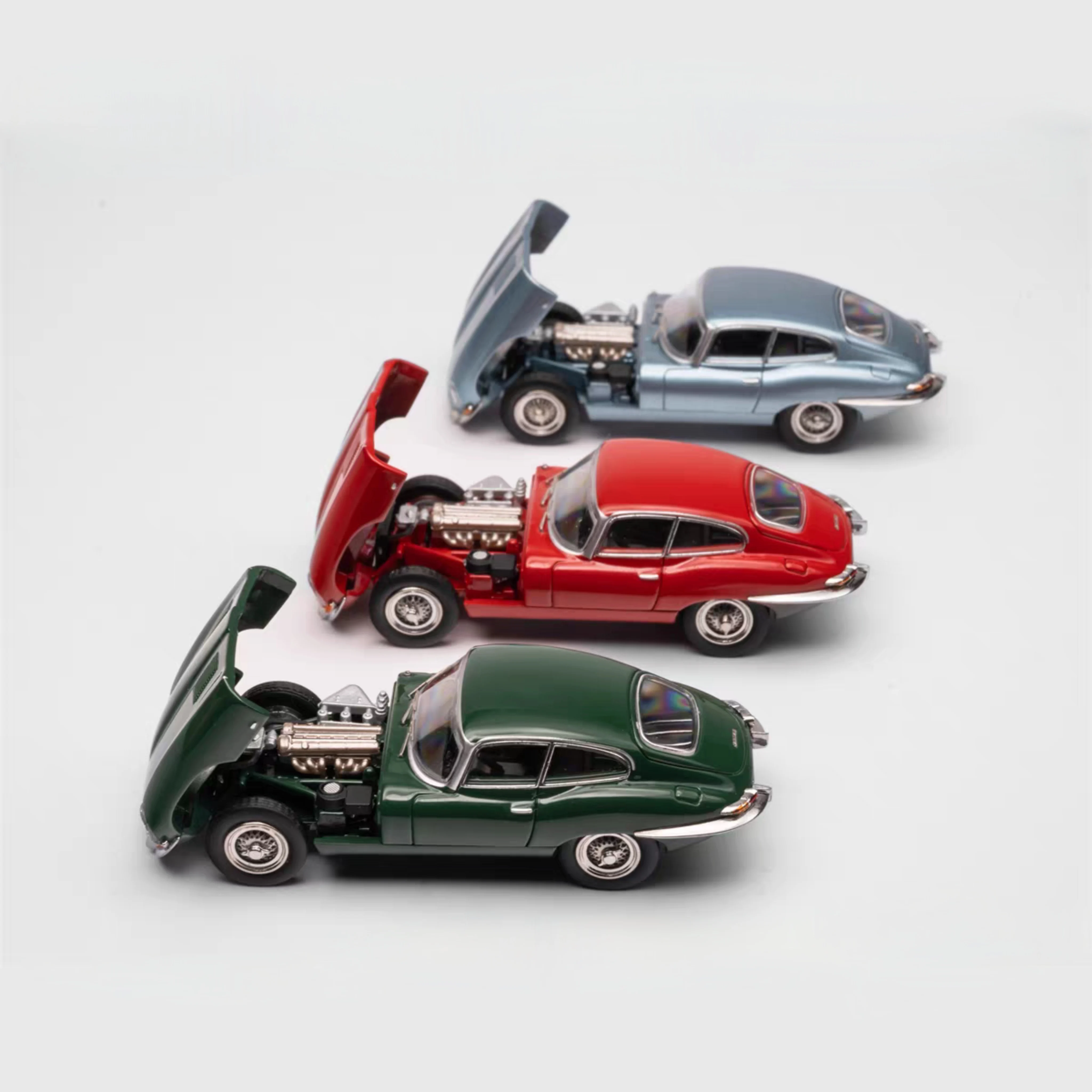 GFCC 1/64 1961 Jaguar E-Type classic vintage car front cover opening simulation alloy collection car model