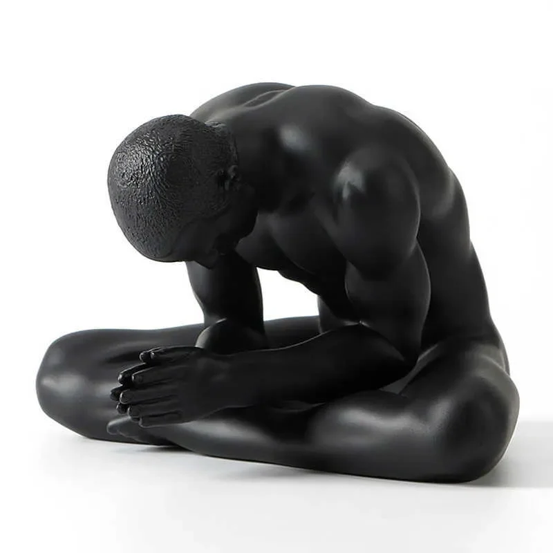 

Resin Creative Body Art Naked Man Sculpture Devout Pilgrim Home Decorative Figurines Craft Sitter Palm Together Miniature 210804