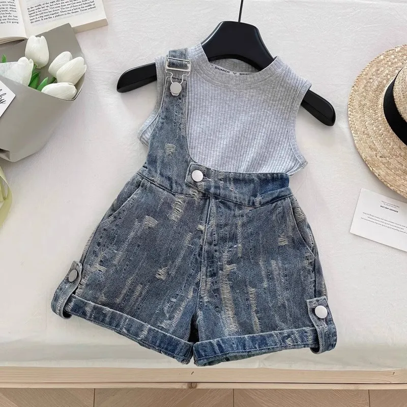 

TOY-Girls' Denim Off-Shoulder Strap Shorts Set2025New Stylish Children's Overalls Baby Summer Two-Piece Set