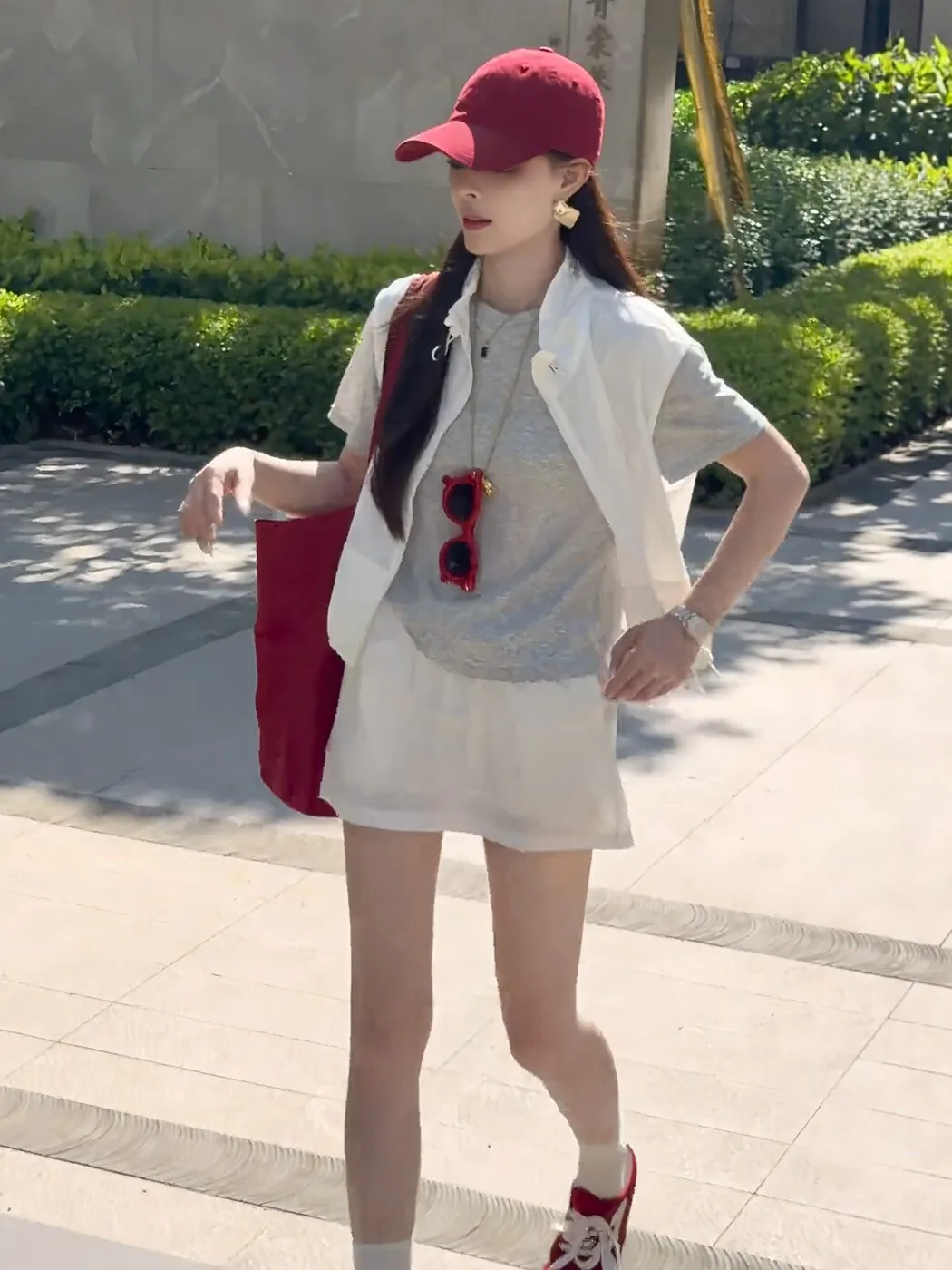 

Summer Fashion Casual Ageless Sleeveless Vest A-Line Skirt Two-Piece Set Women Loose Minimalist Elegant Slimming Ensemble