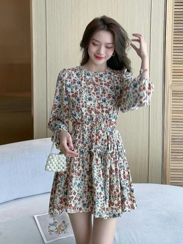 

Элегантное короткое платье с цветочным принтом и длинными рукавами для миниатюрных женщин, с эффектом утяжки талии, осенне-зимняя коллекция 2026 года