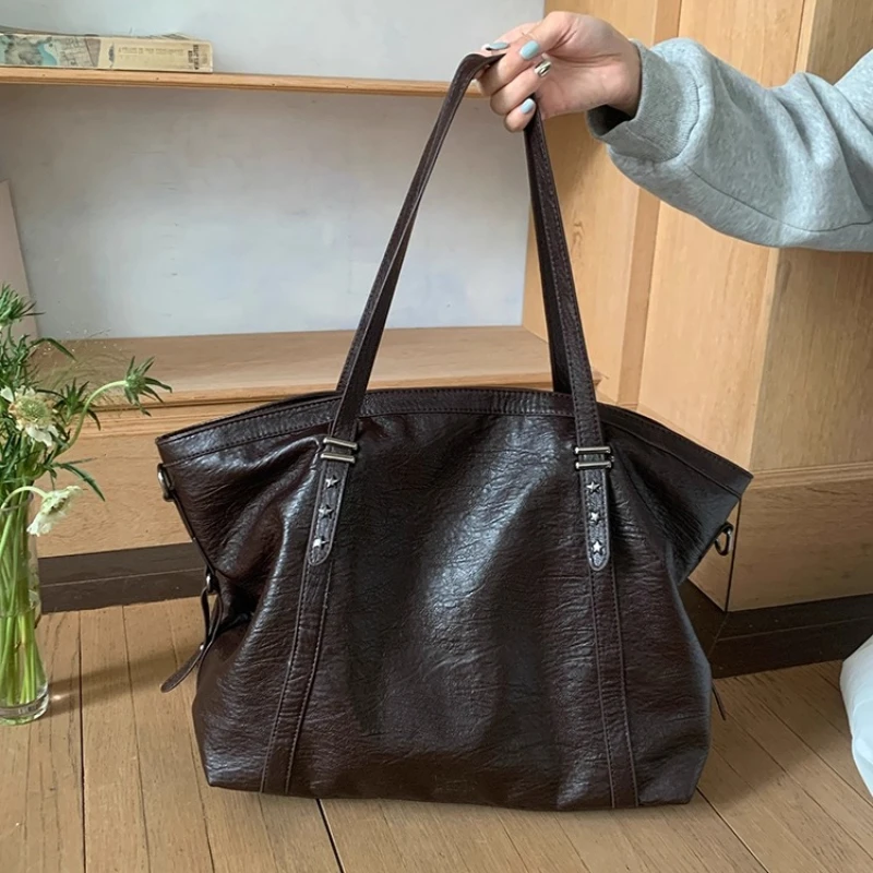 

Large Capacity PU Leather Women's Shoulder Bags Star Rivets Ladies Tote Handbags Casual Female Work Travel Zipper Crossbody Bags