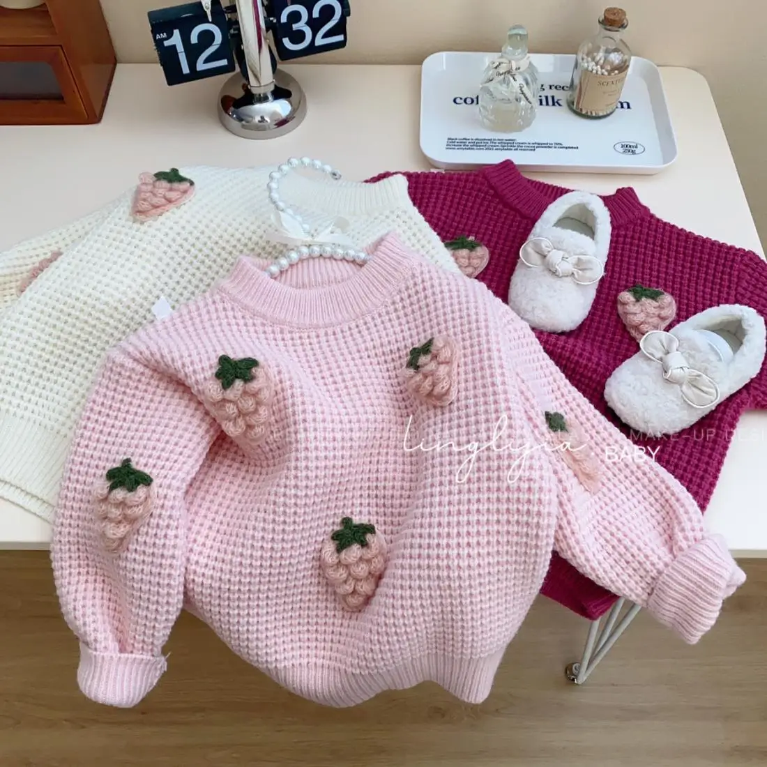 Children\'s Clothing Autumn Winter Girls Round Neck Knitted Sweater Little Girls Loose Versatile Top Children\'s Baby Sweater