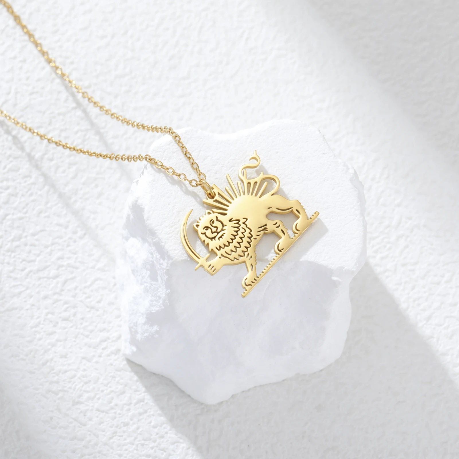 Kkjoy Edelstahl-Halskette mit persischem Löwen und Sonne, gold- und silberfarben, iranische Kultur, Löwe mit Schwert, Schmuckgeschenk für Männer und Frauen – Detail 7