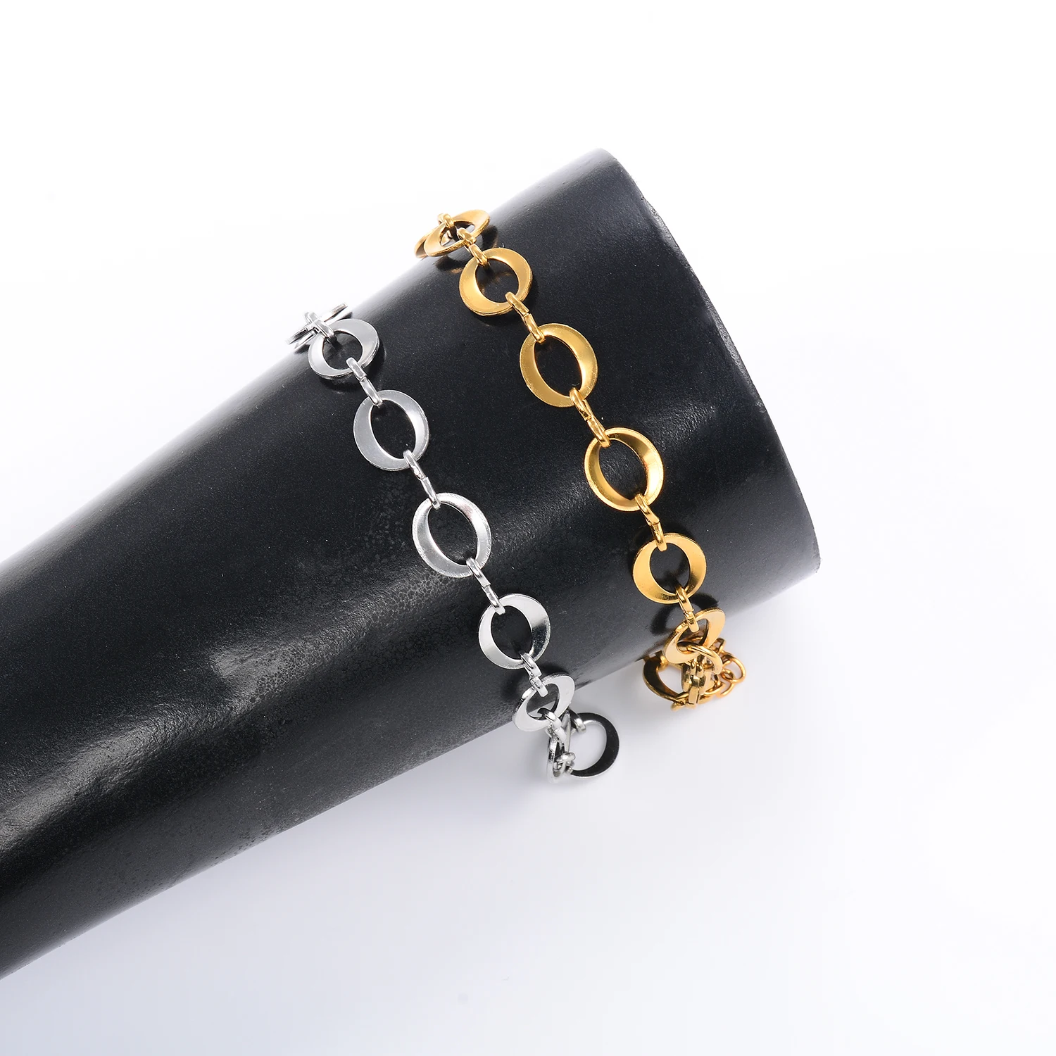 Nicht verblassende Handkette, Edelstahl-Rundkettenarmband, 8,2 mm breiter großer Kreisarmreif, verstellbares Armband für Schmuckherstellung. – Detail 4
