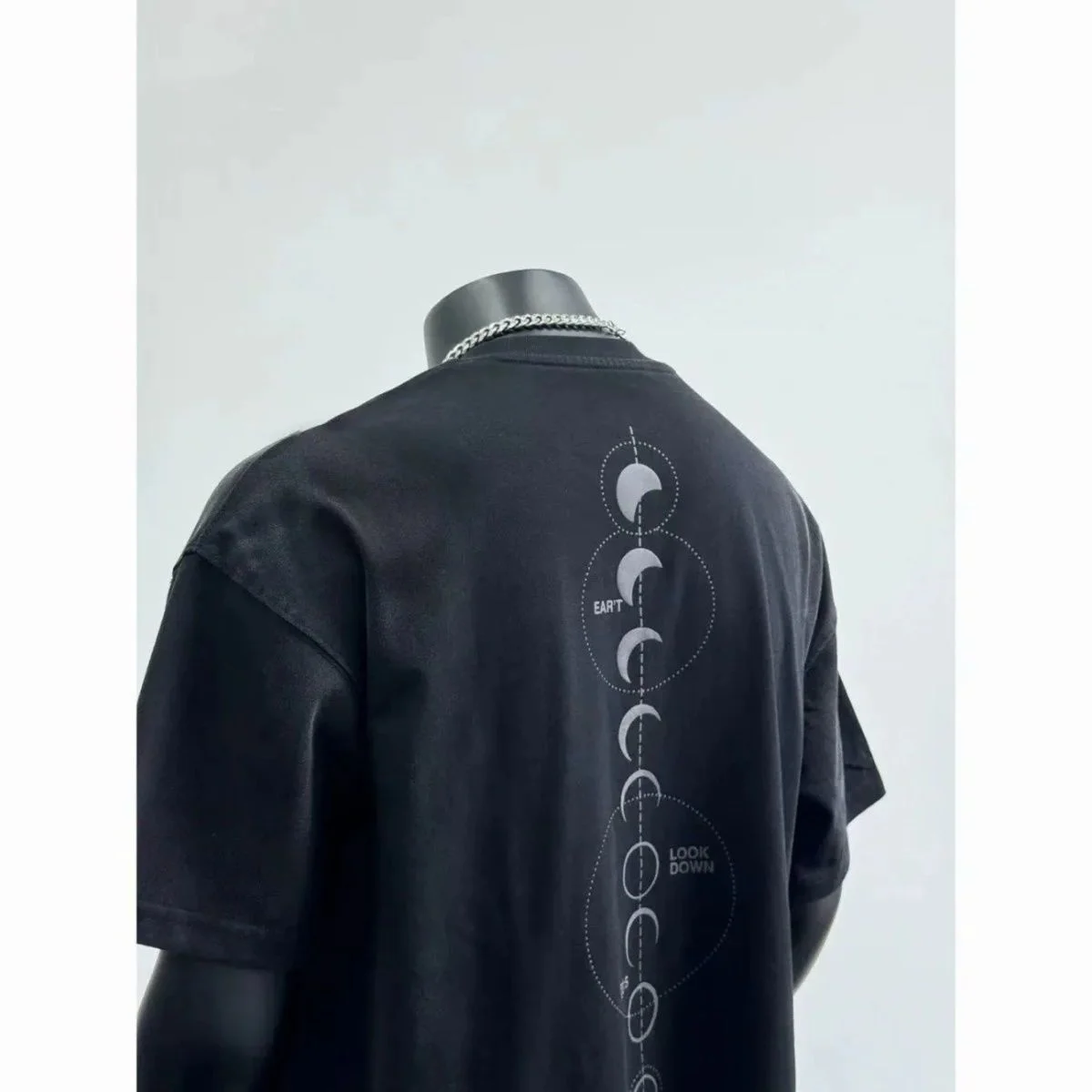 

Футболка с принтом Moon Print Design, размер 300 Pou, в американском стиле High Street, из хлопка, повседневная, с коротким рукавом