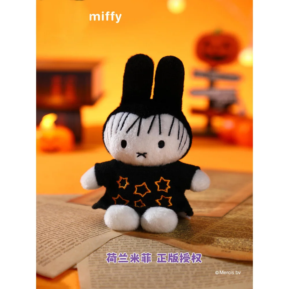Pendentif de poupée Miffy aléatoire, lapin Miffy Kawaii, série Halloween, jouet en peluche, décoration de sac à dos d'étudiant, cadeau pour enfants