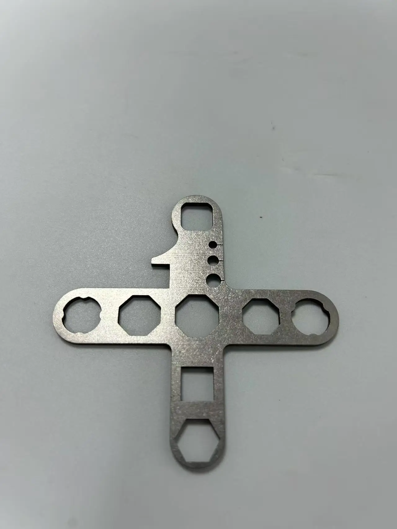 

Инструмент для ремонта стоматологических наконечников - ключ для турбинок NSK/Kavo/Sirona (для картриджей и роторных валов)