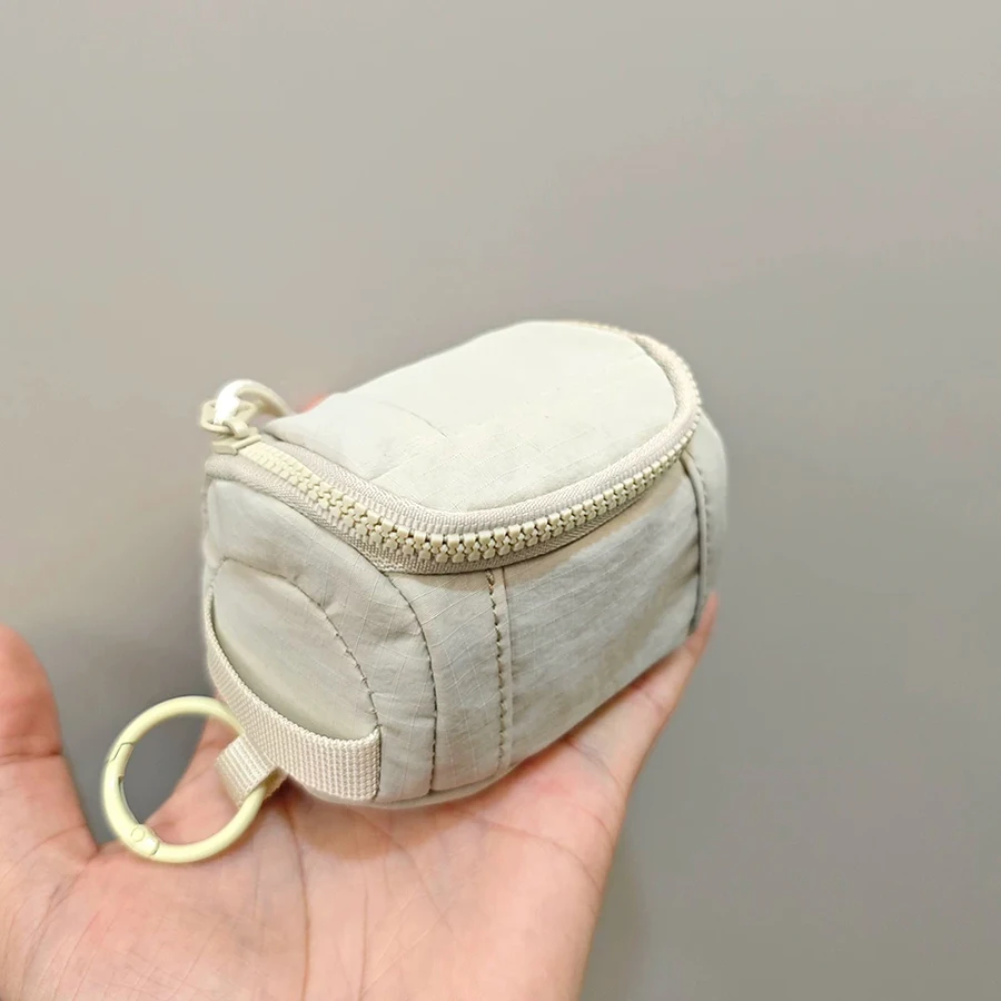 Mini Tragbare Kopfhörer- und Ausweistasche, Abnehmbare Kompakte Hängetasche, Praktischer Kartenhalter und Münzgeldbörse für Unterwegs – Detail 5
