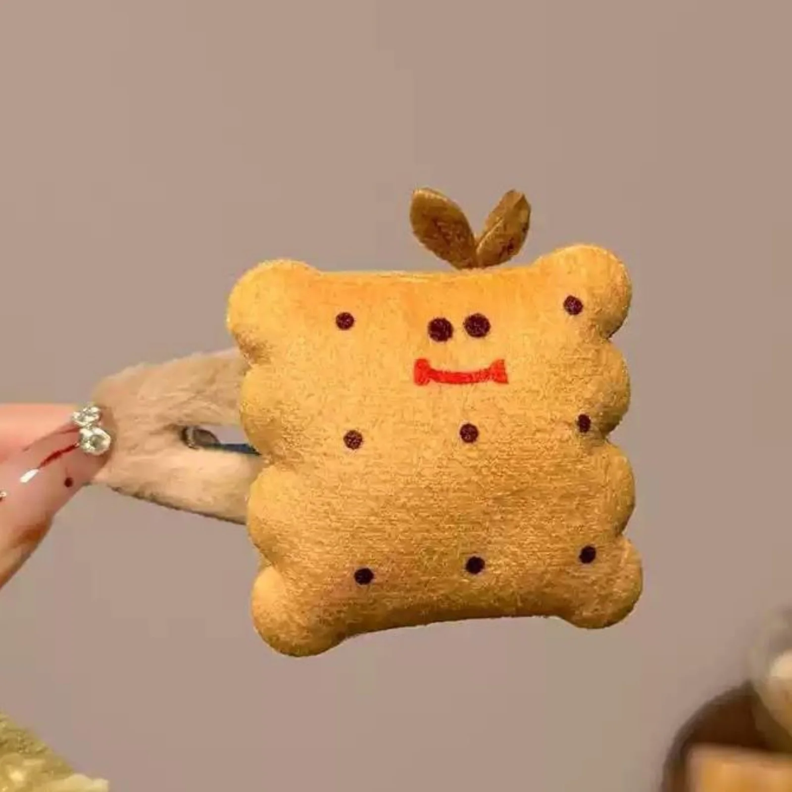 1/4-teiliges Plüsch-Haarspangen-Set für Lebensmittel – thematische Haarspangen, 4-teiliges Brot-, Burger- und Gebäckdesign, niedliche Haarnadeln für Kinderfrisuren – Detail 1
