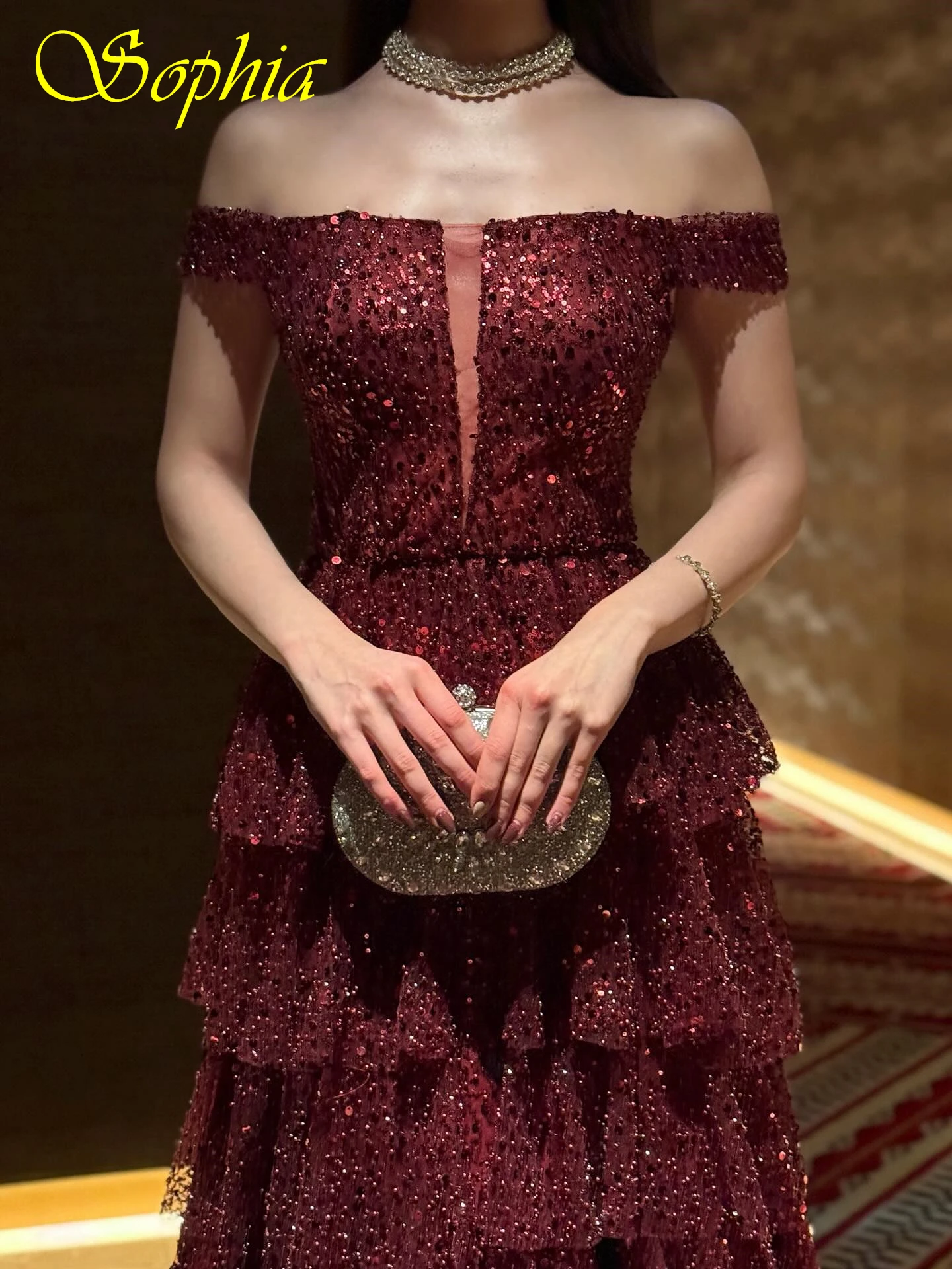 맞춤형 A라인 보트넥 캡 슬리브 우아한 이브닝 드레스 기품 있는 맞춤형 행사 드레스 모던하고 섬세한 파티 드레스