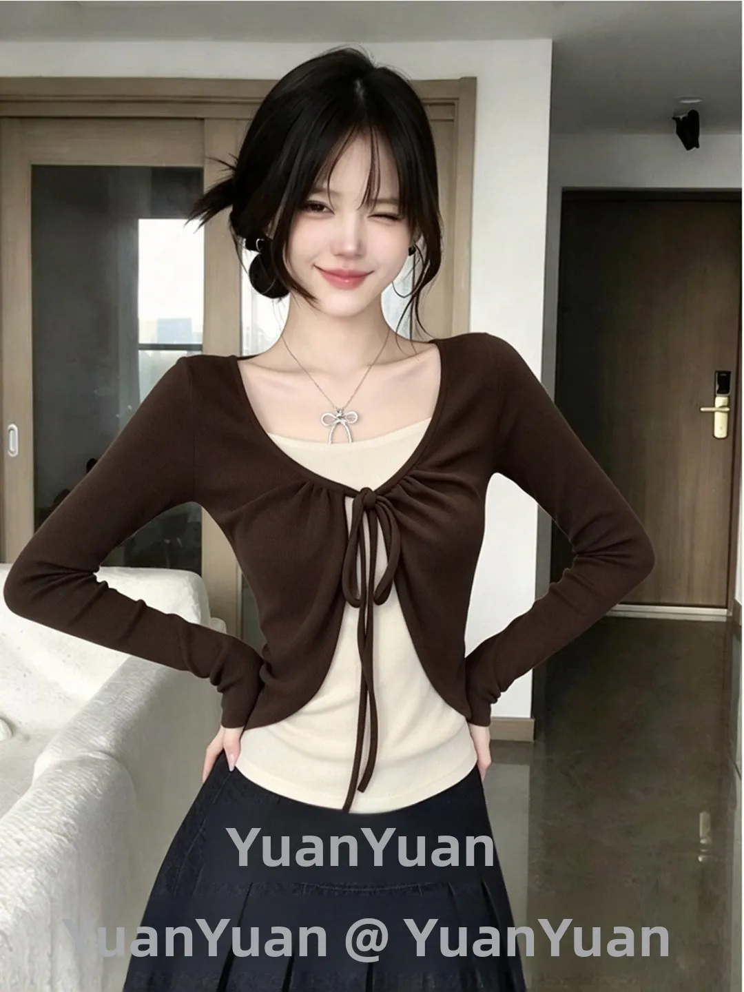 Caramel Colored Casual Long Sleeve T-Shirt Slim Fit Inner Wear Shoulder Length Appropriate Fake Two-Piece Style for Autumn