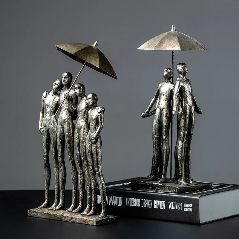 Family Figures Under Umbrella Statue Desk Decoration Ornaments Protector Abstract Character Resin Sculpture Room Aesthetic Decor