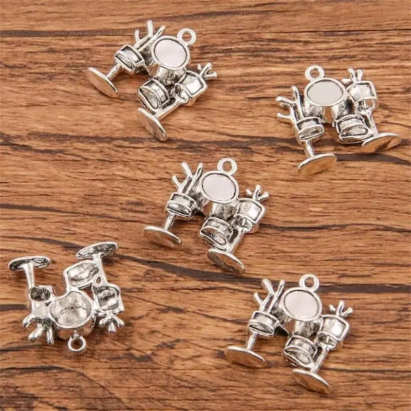  Retro Musical Instrument Pendants Elegant Accessories for DIY Crafting Projects
