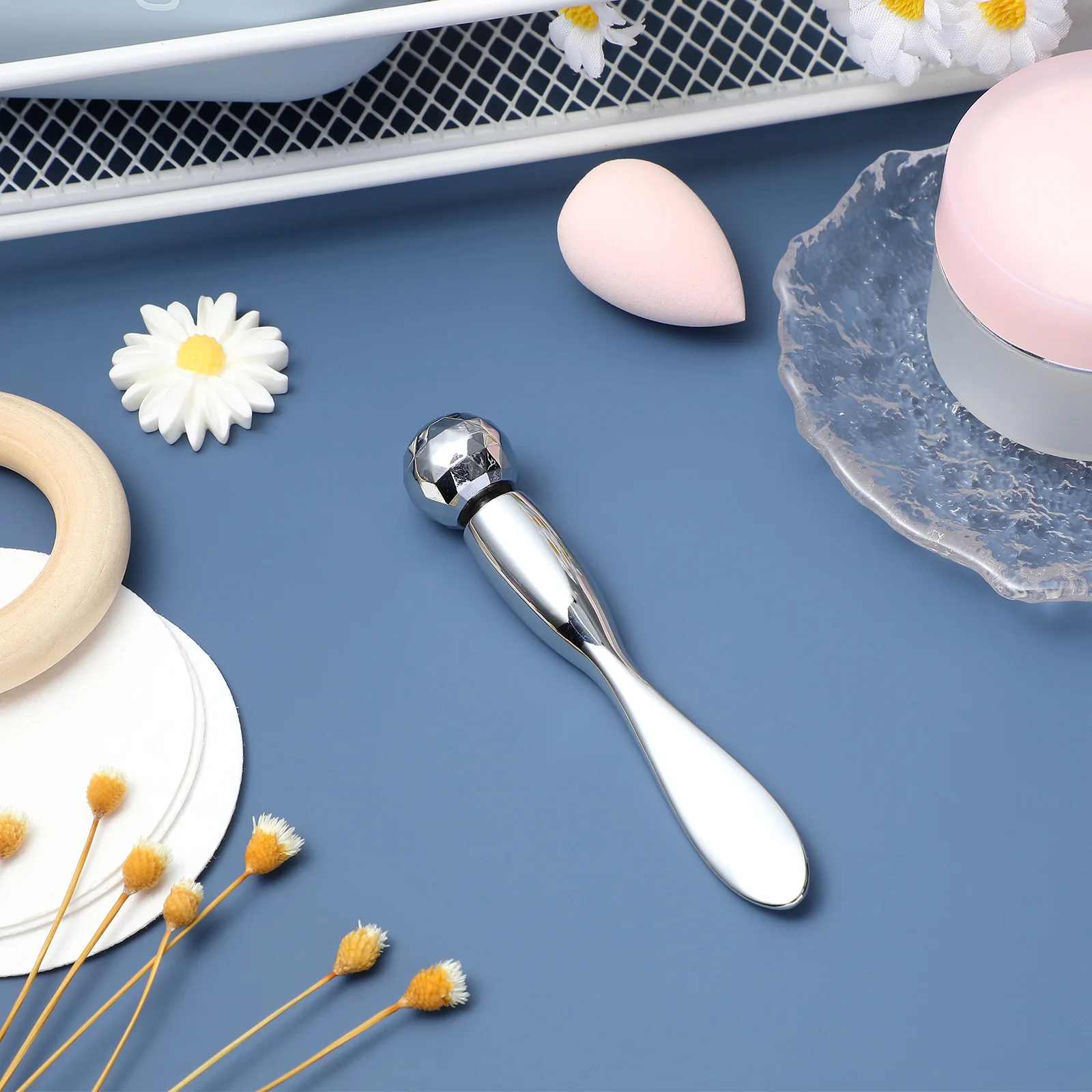 

1Pcs Eye Cream Massager Zinc Alloy Beauty Roller Eye Massage Stick for Accelerating Blood Circulation Skin Care Device Portable