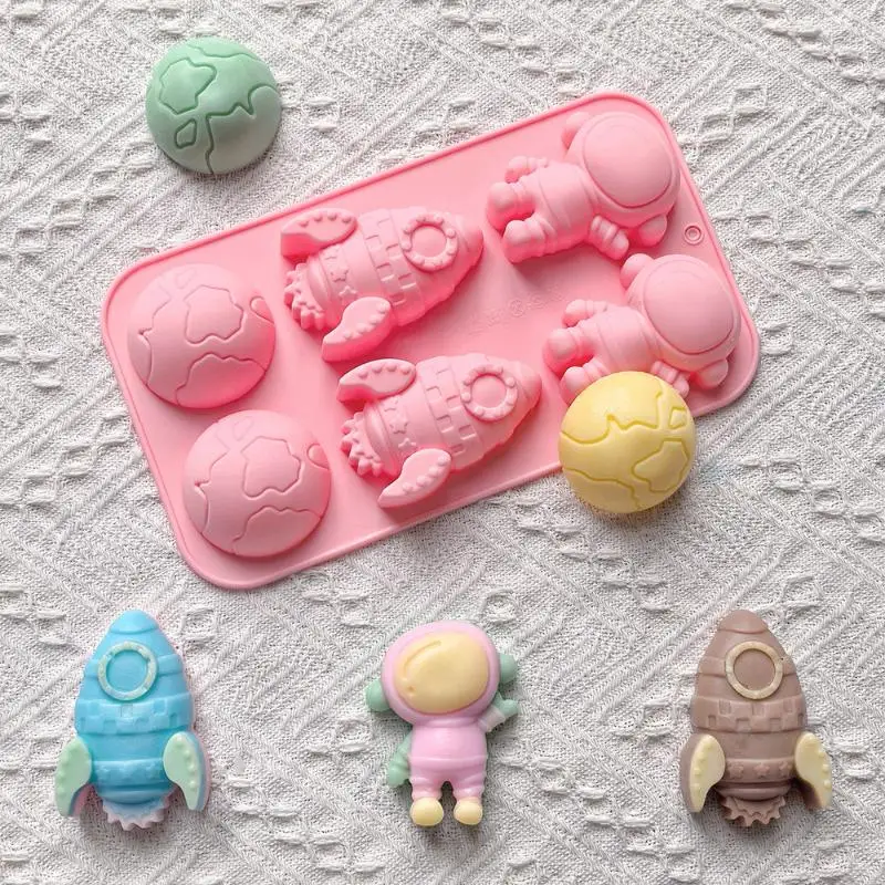 Space Theme Silicone Cake Mold 6-Chamber 3D Astronaut Rocket Earth Candy Cake Decoration