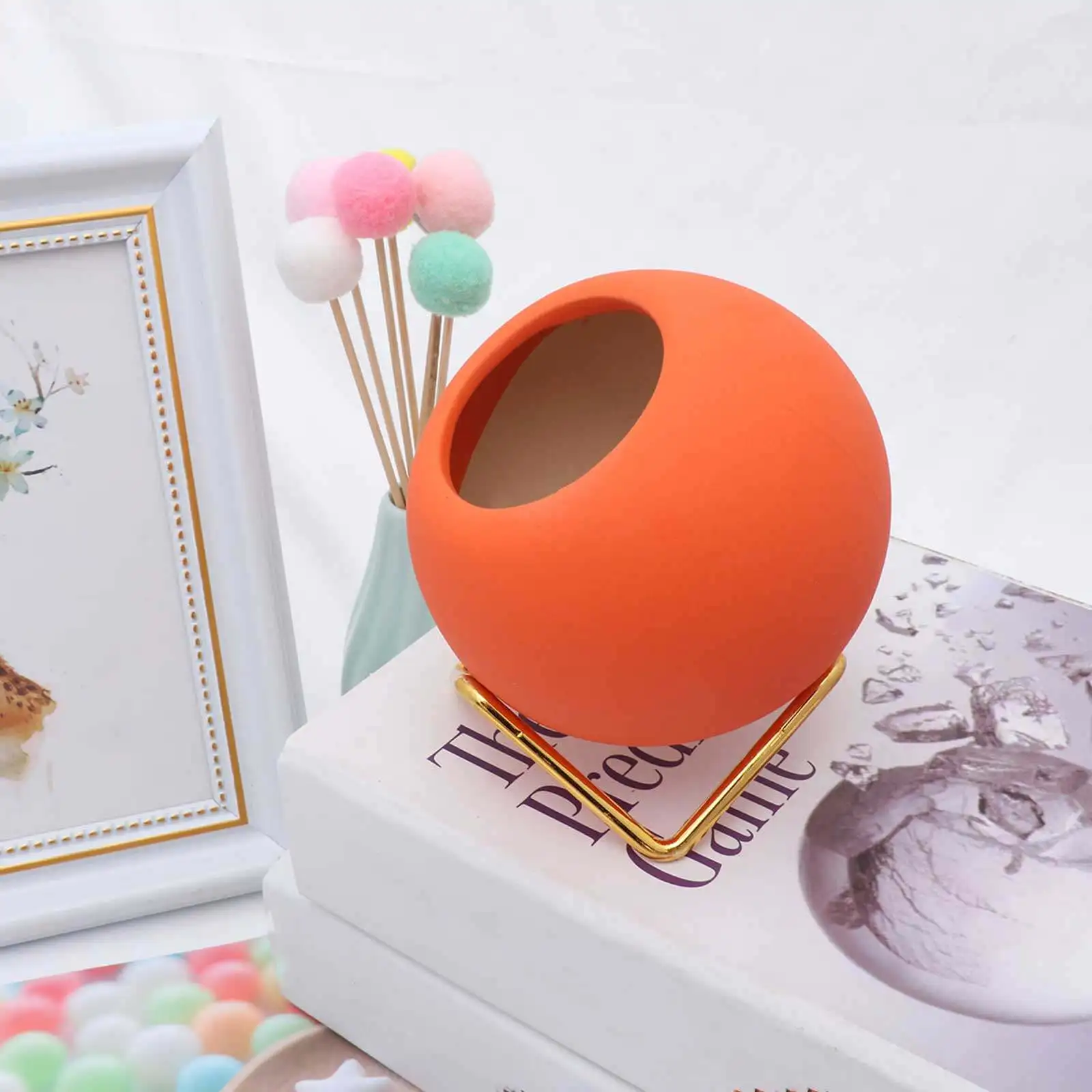 Ceramic Round Flower Pot Yellow Galvanized Steel Frame Modern Design Home Decorative Fashion Artistic Plant Holder Indoor Use
