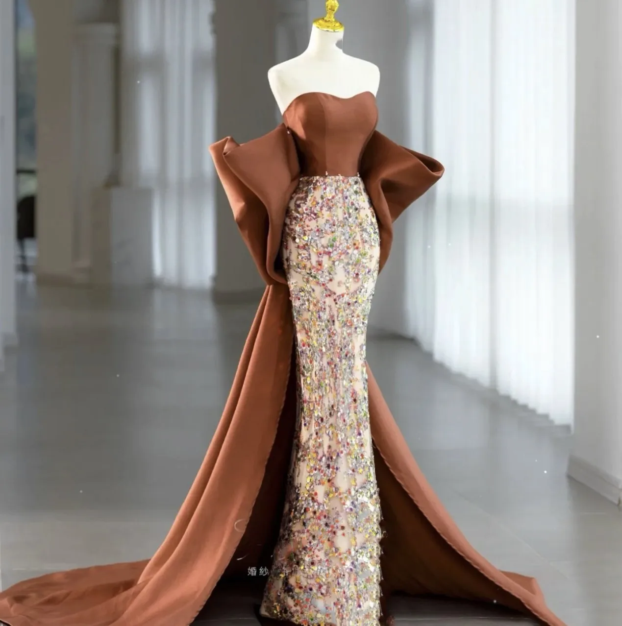 Elegant Brown Mermaid Fromal Evening Dress 2025 Strapless Sequined Bow Back Prom Party Gowns New Celebrity Style Robe De Soiree