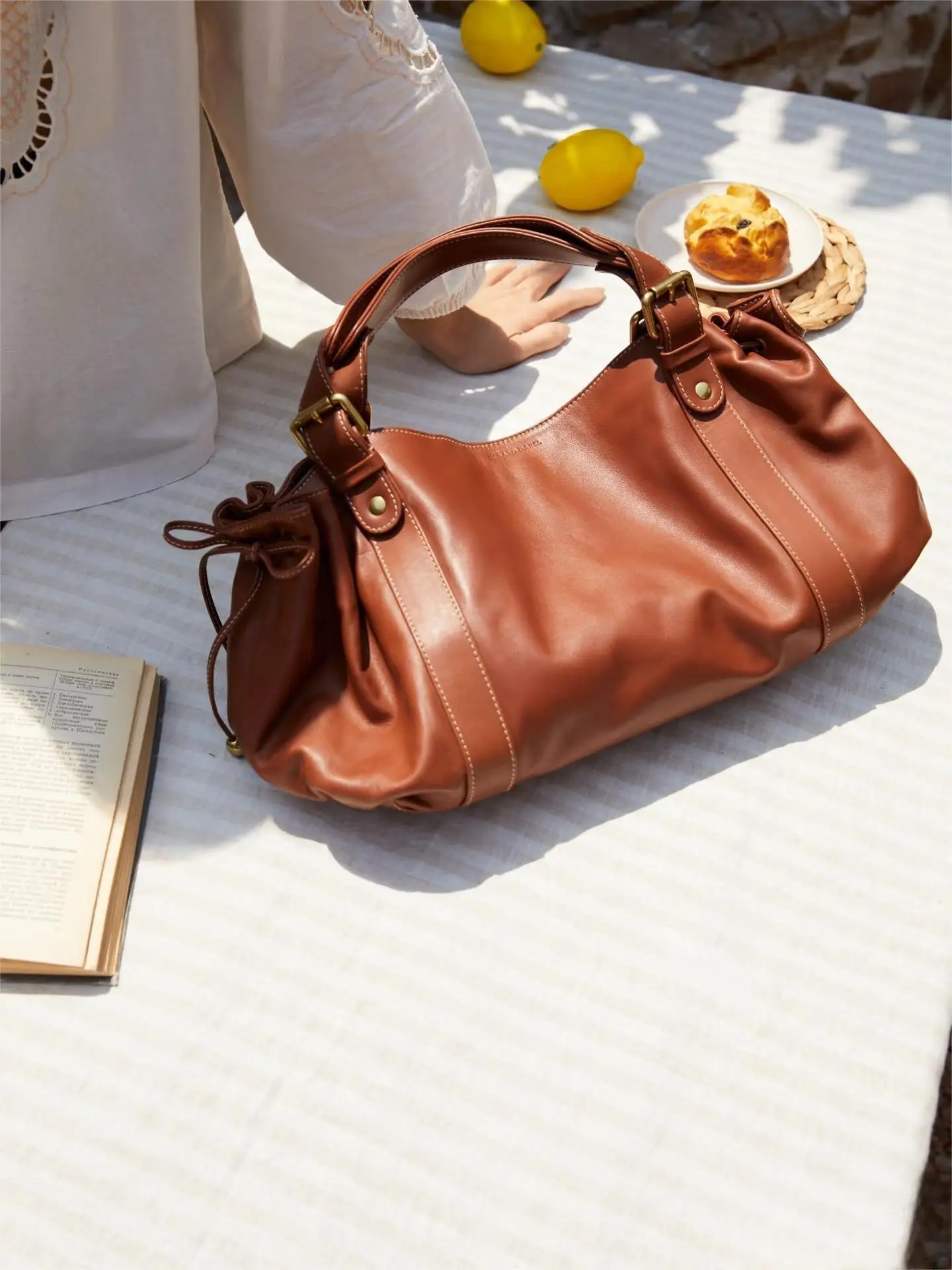 Women's Soft Pu Vintage Handbag Large Capacity New stylish suede Solid Color Tote Bag Luxury Design Shoulder Bag Everyday Style