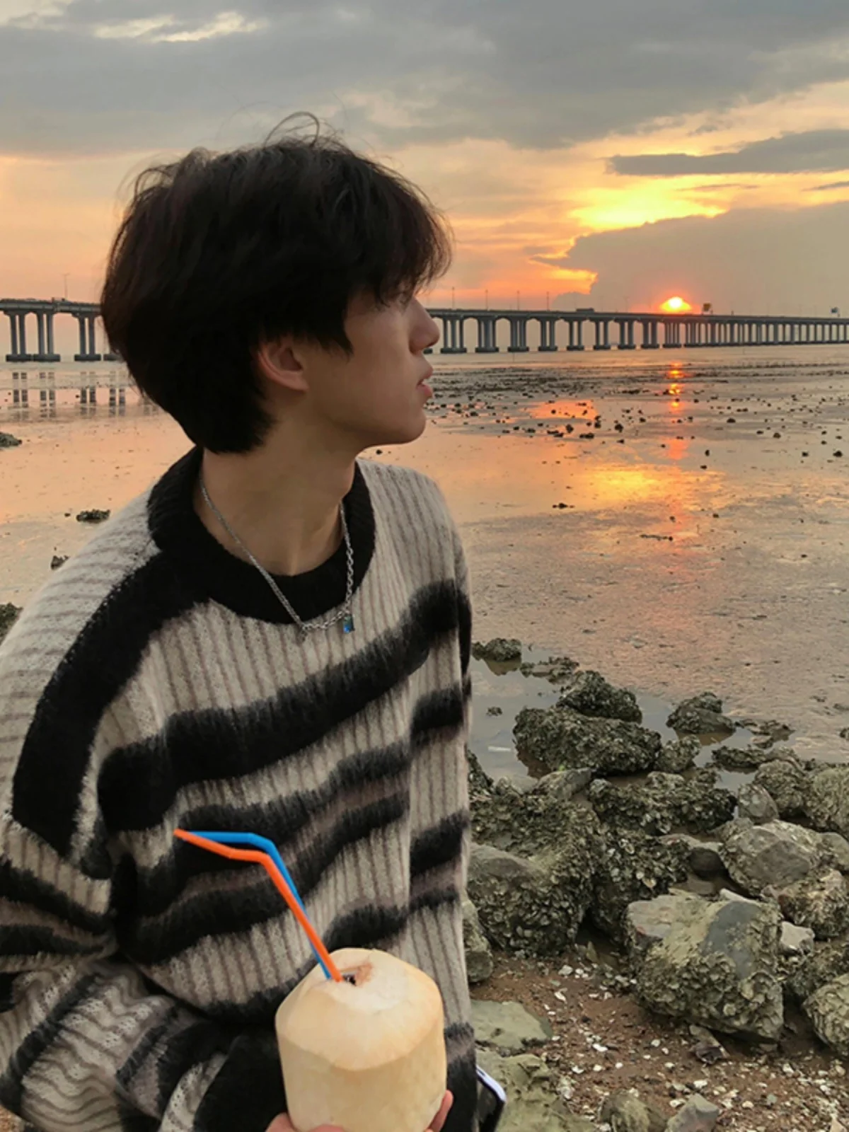 

Мягкий полосатый свитер с цветными блоками для мальчиков, осенняя повседневная одежда, удобная вязаная верхняя одежда свободного кроя с круглым вырезом