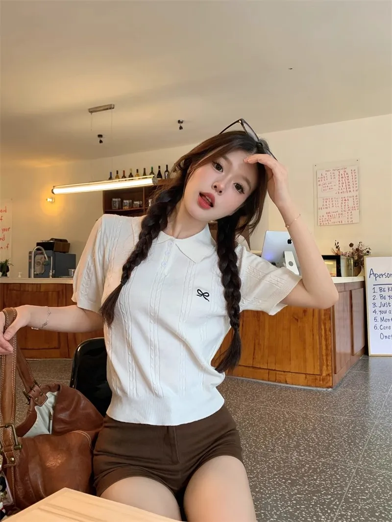 AOSSVIAO 2026 Sommer Neue Koreanische Mode Slim Polo-Shirt Gestricktes Kurzarm-T-Shirt Süße Schleife Bestickte Gestrickte Damen-Oberteile – Detail 19