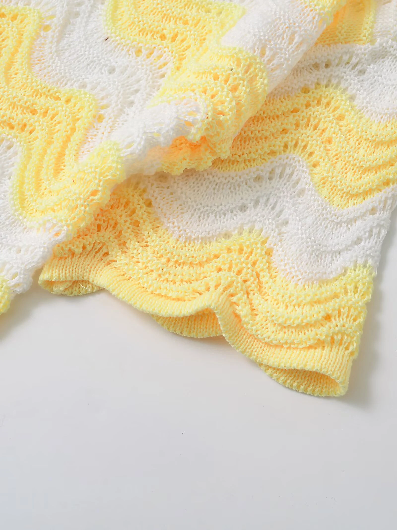 ニューウェーブパターンカジュアルニットセーターハワイアンスタイルシャツニット中空アウト男性と女性のスポーツセット